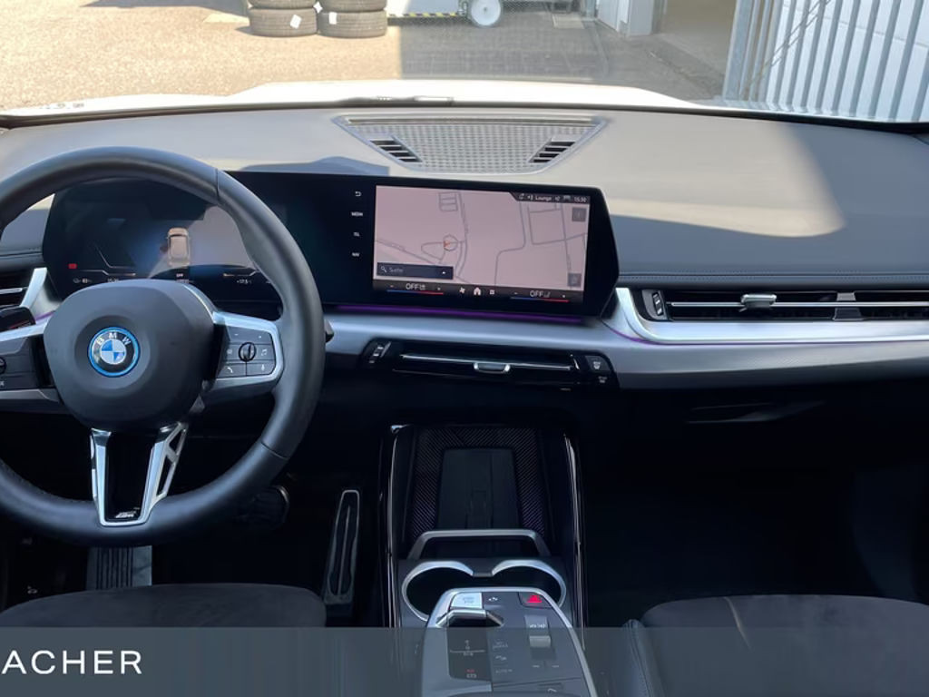 BMW iX1
