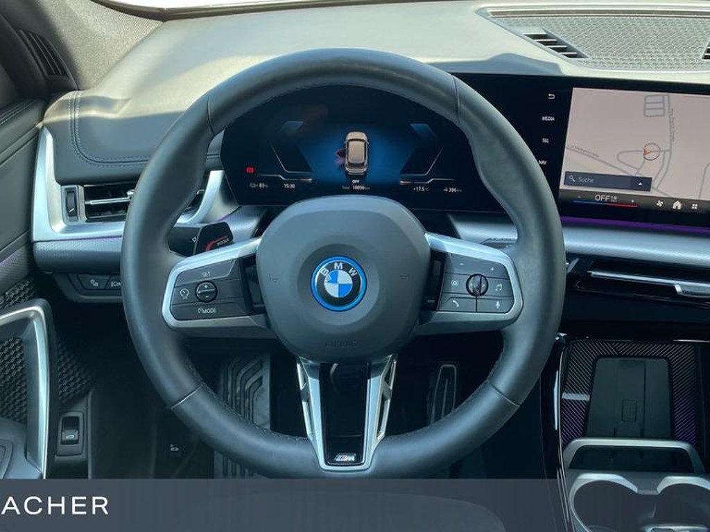 BMW iX1