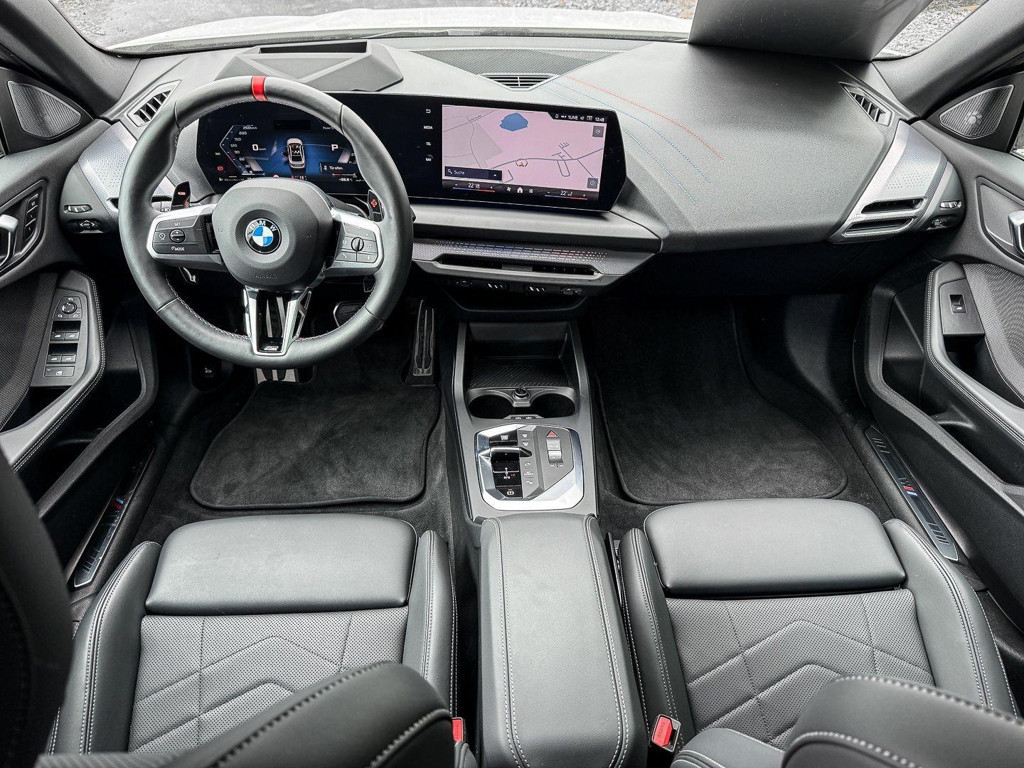BMW M235