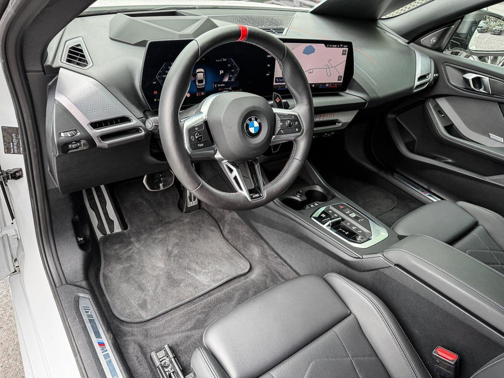 BMW M235
