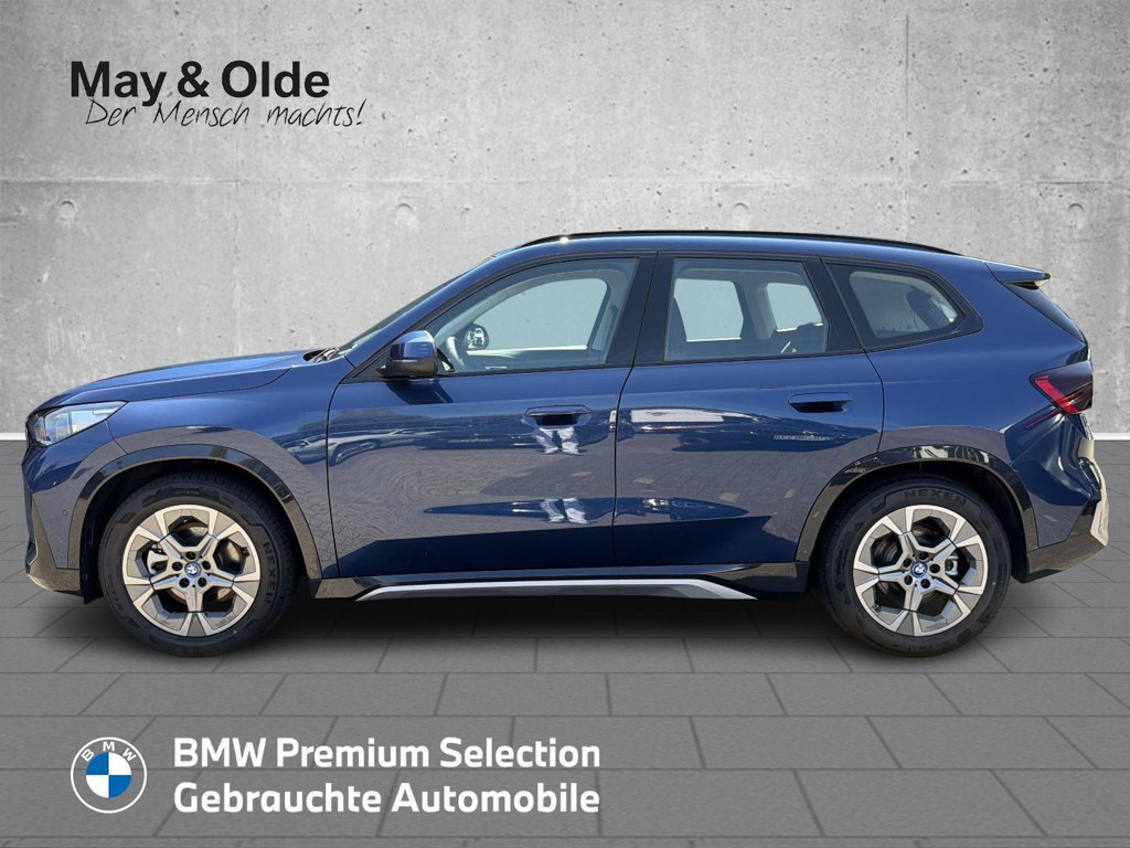 BMW iX1