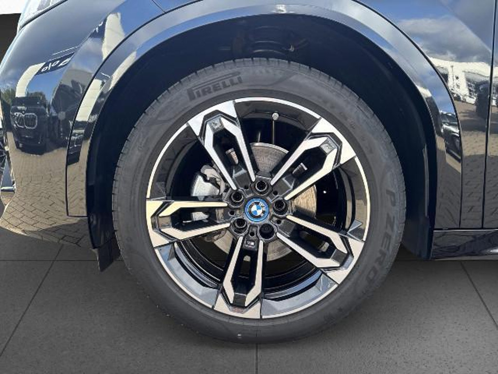 BMW iX2