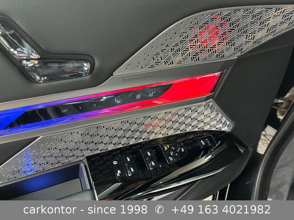 BMW i7