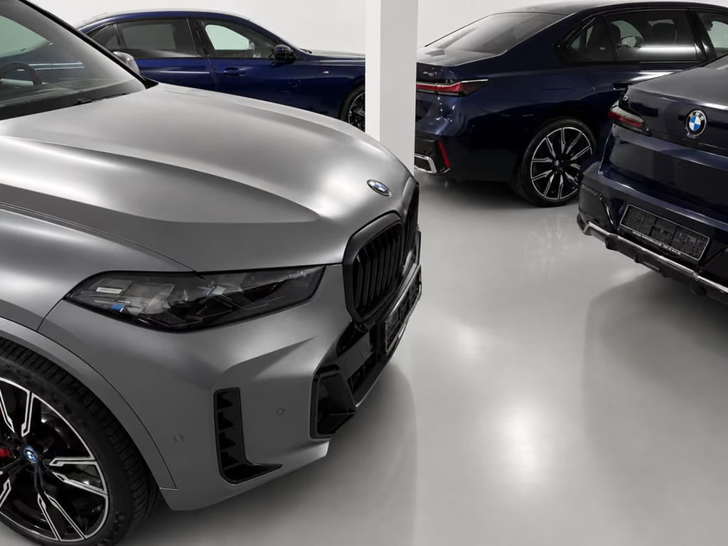 BMW i7