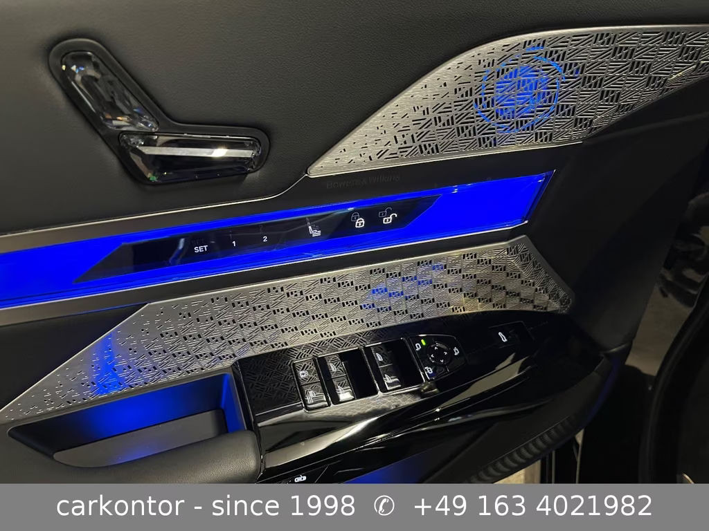 BMW i7
