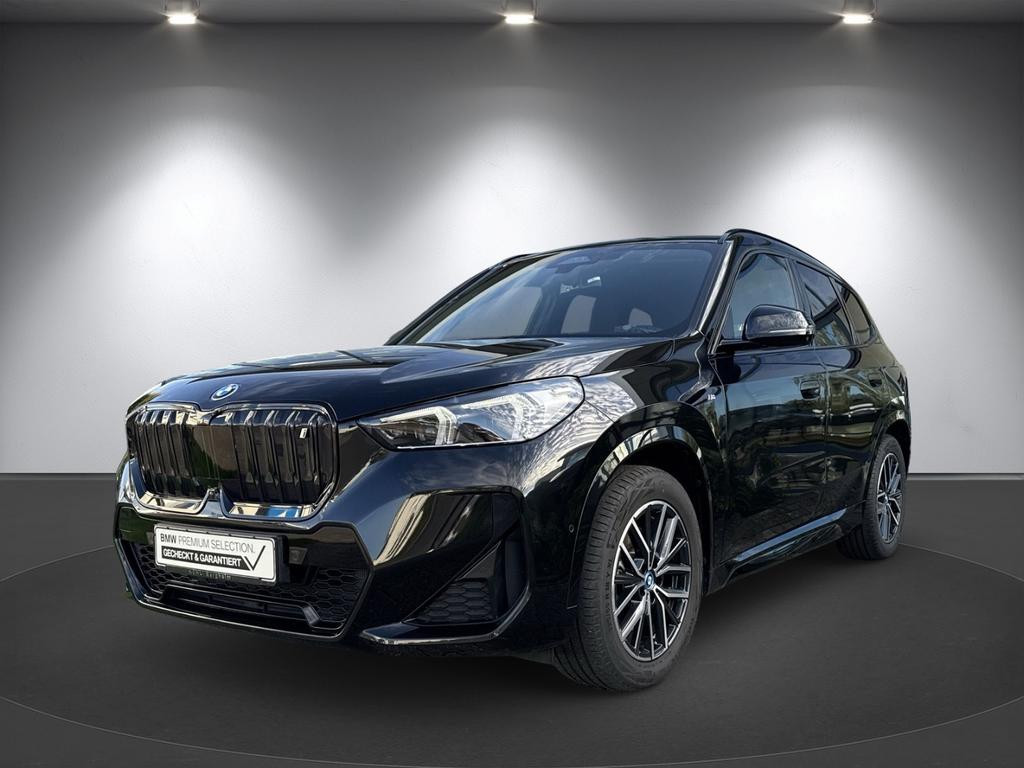 BMW iX1