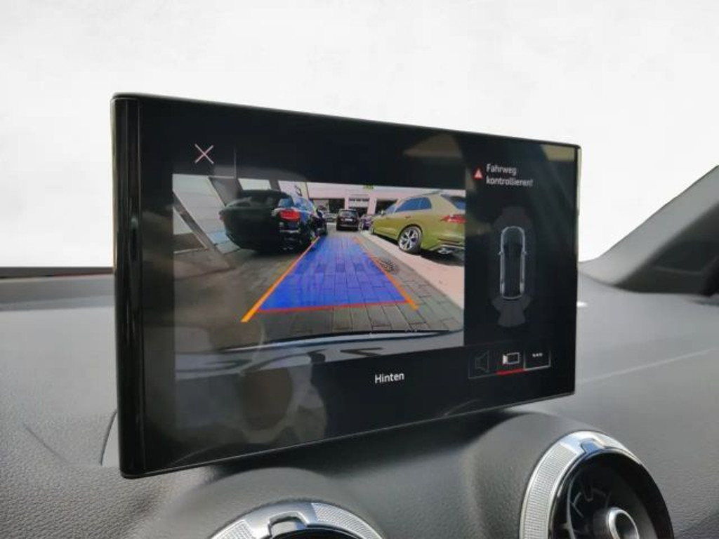 Audi SQ2