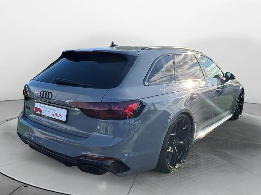 Audi RS4