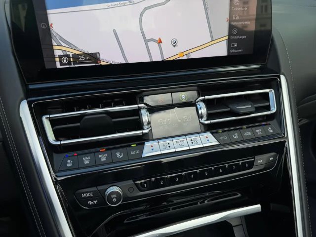 BMW M850
