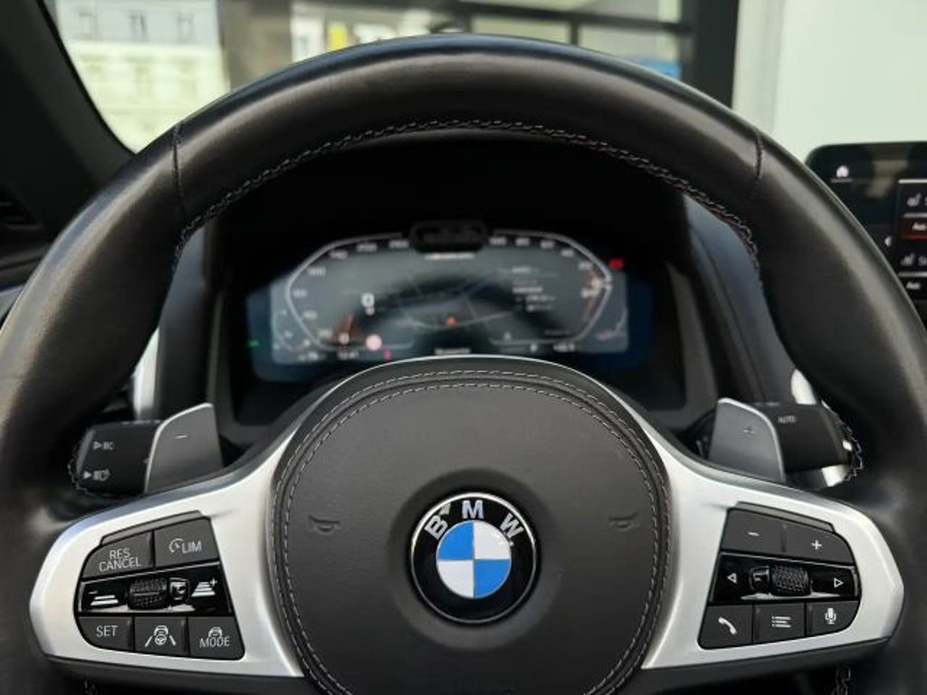 BMW M850