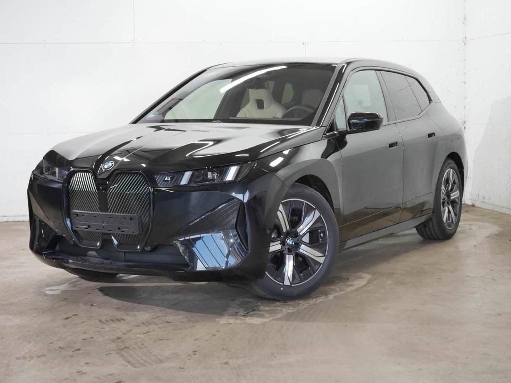 BMW iX xDrive60
