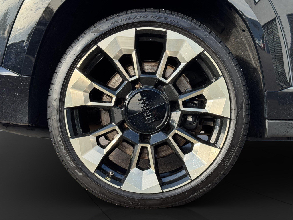 BMW XM