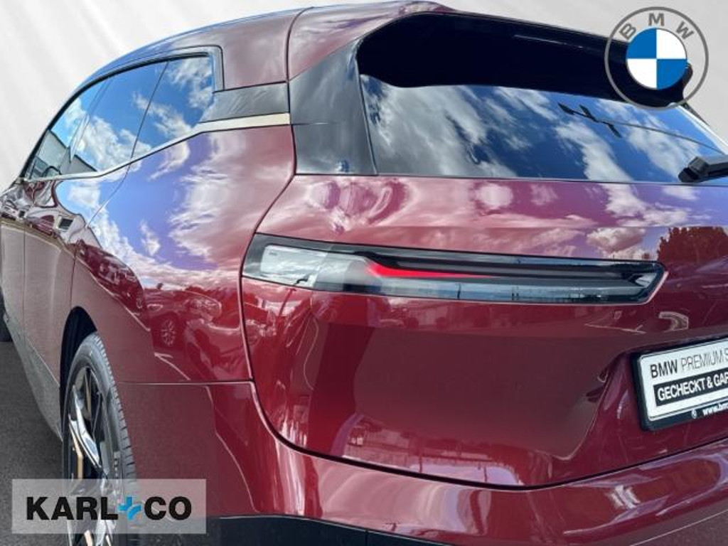 BMW iX
