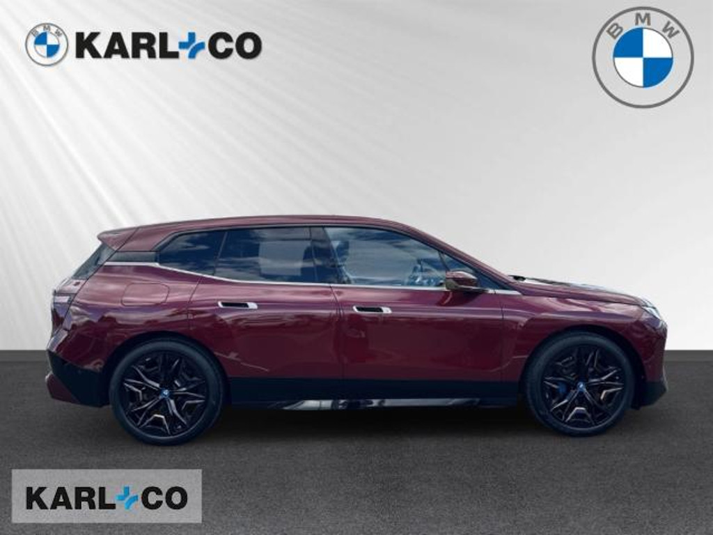 BMW iX