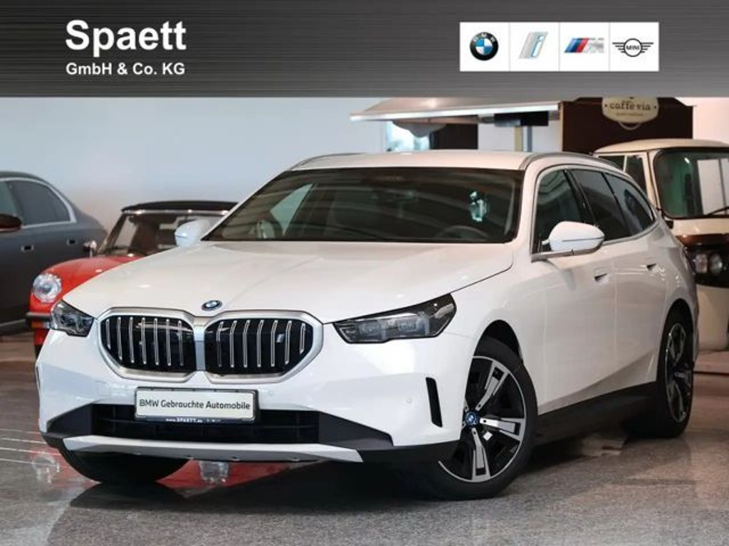 BMW i5 Touring eDrive40