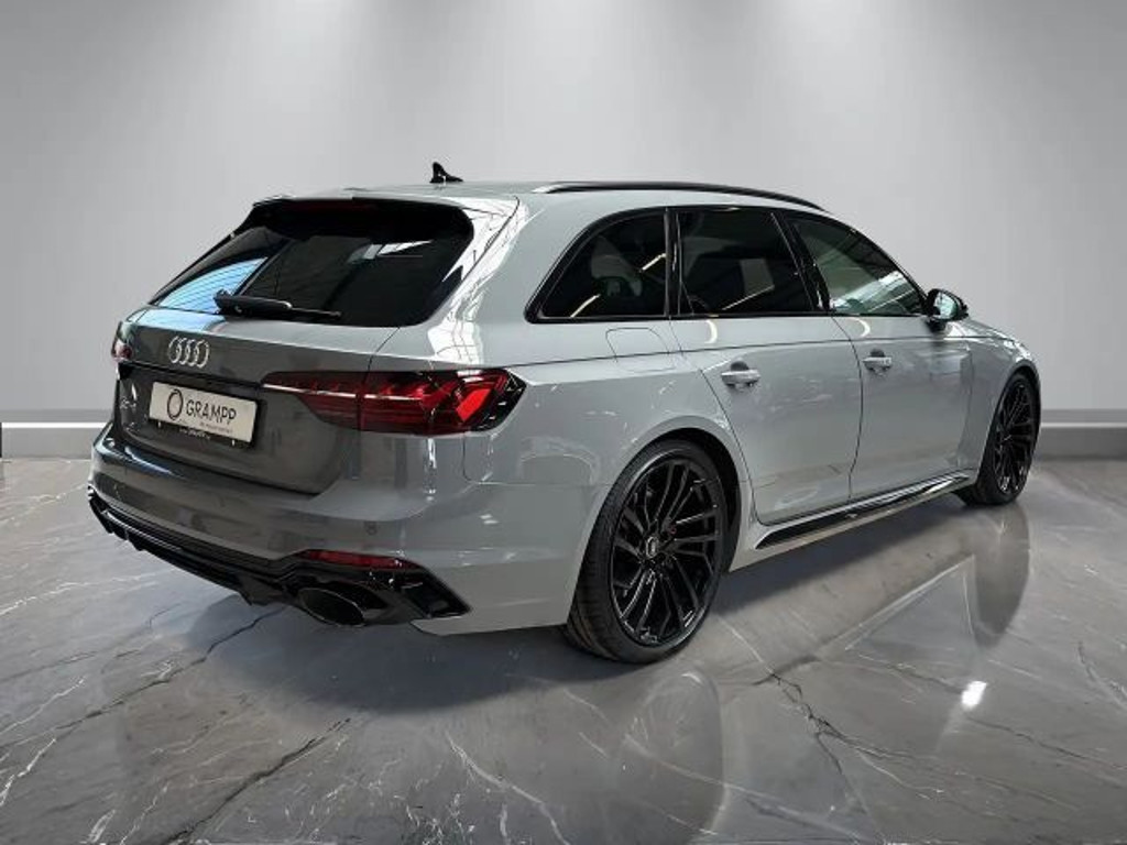 Audi RS4