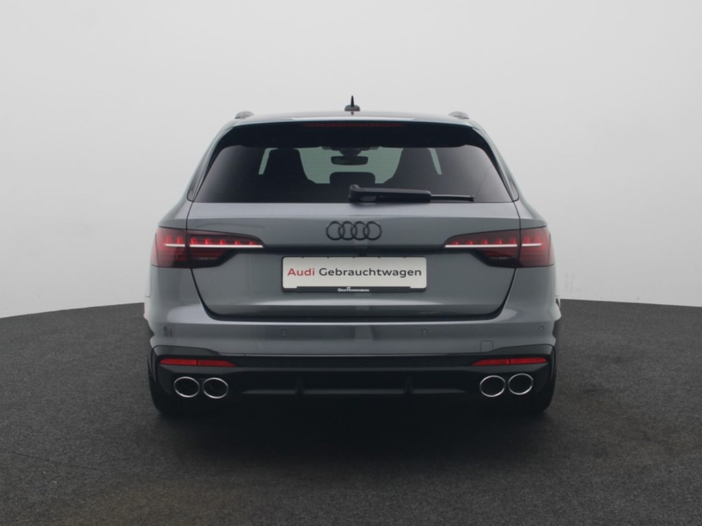 Audi S4