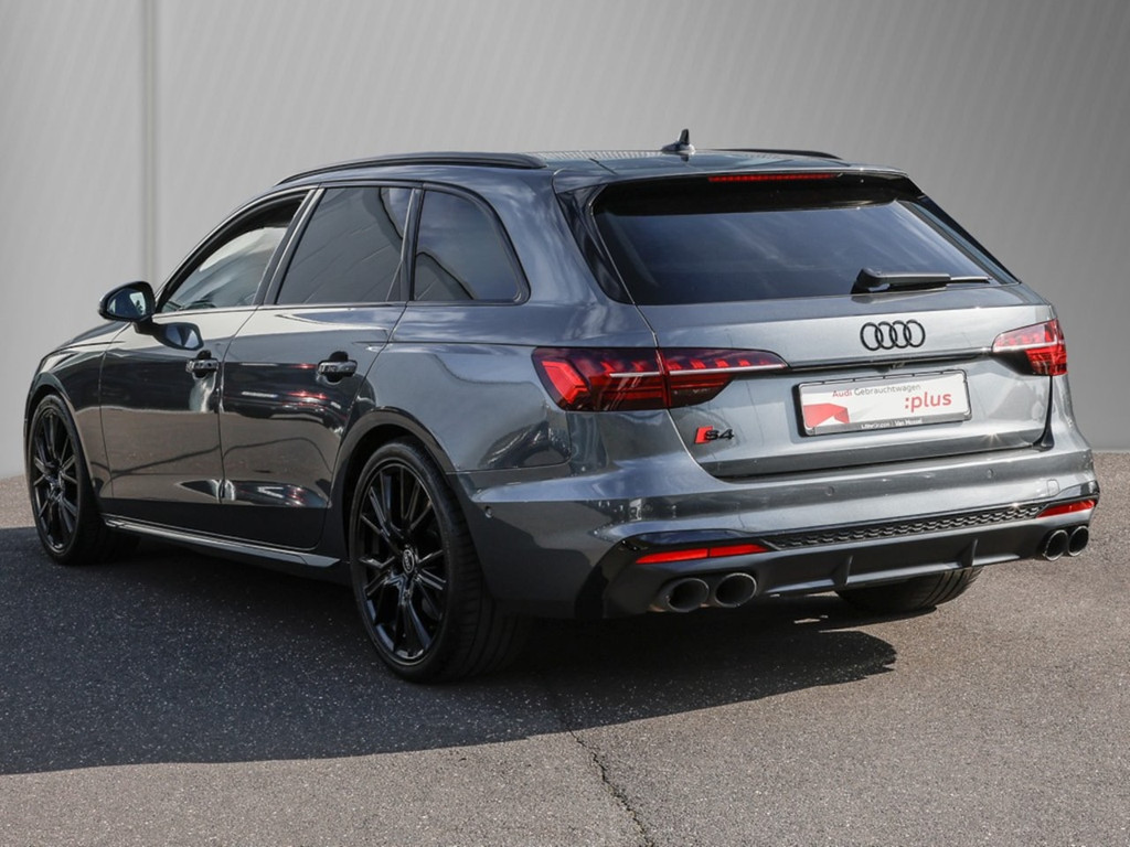 Audi S4