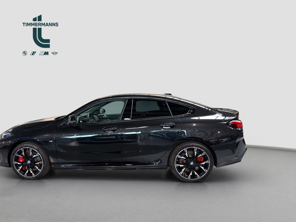 BMW M235