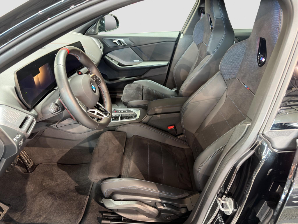 BMW M235