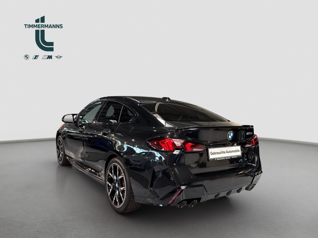 BMW M235
