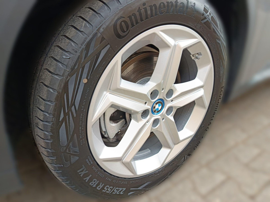 BMW iX2