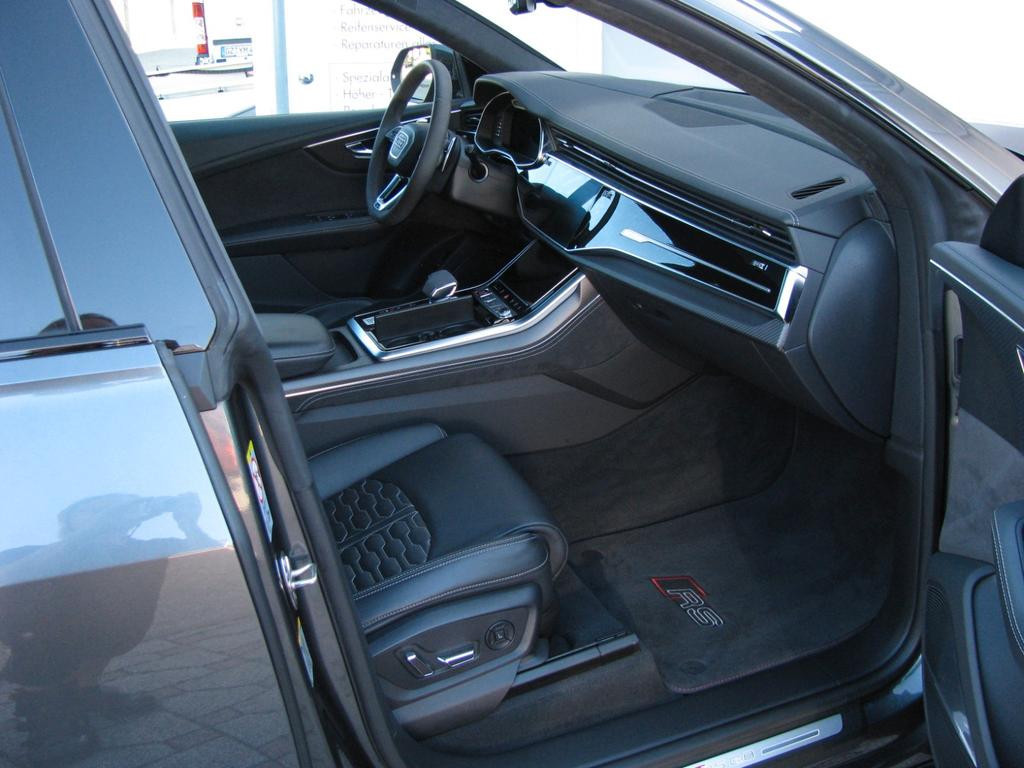 Audi RS Q8
