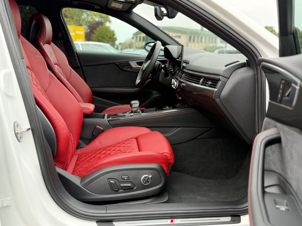 Audi S4