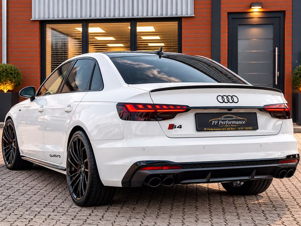 Audi S4