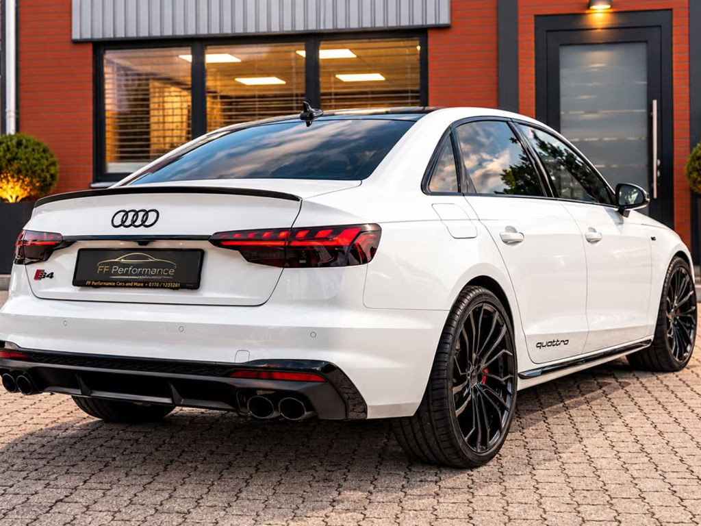Audi S4