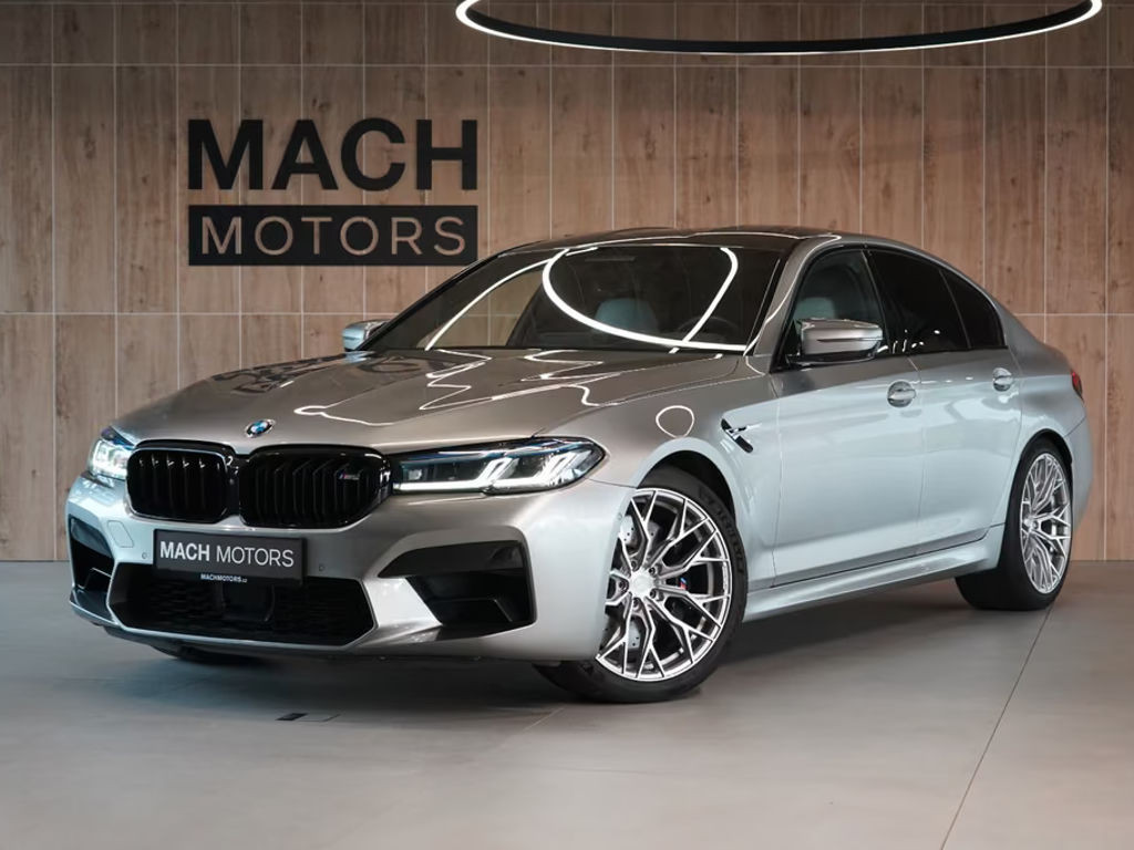 BMW M5 Sedan