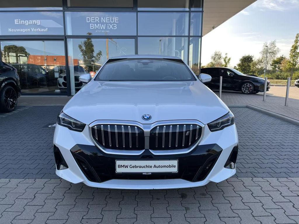 BMW i5
