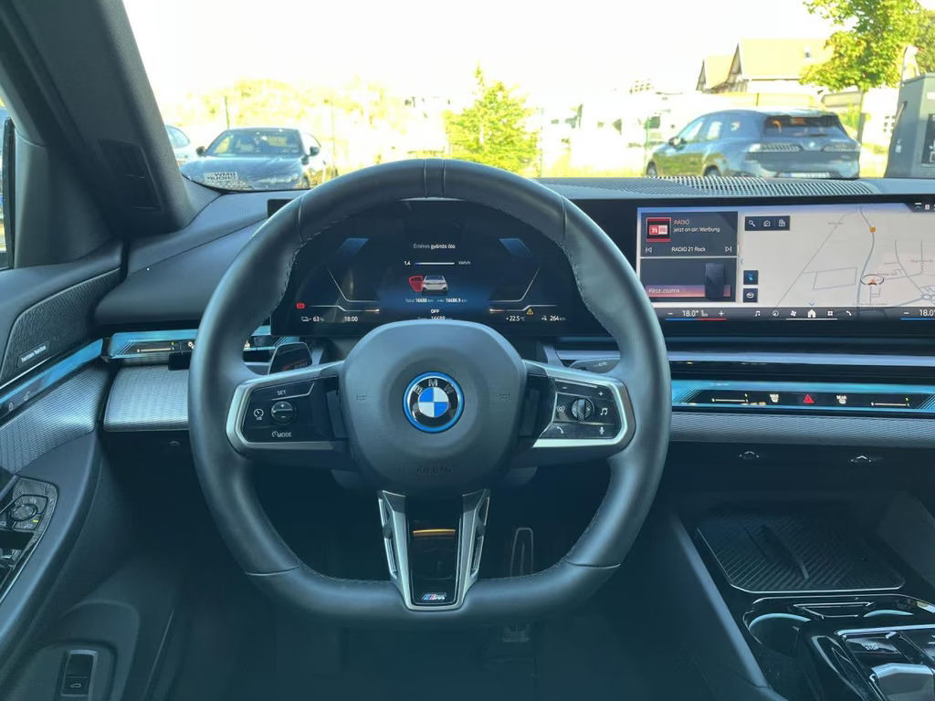 BMW i5