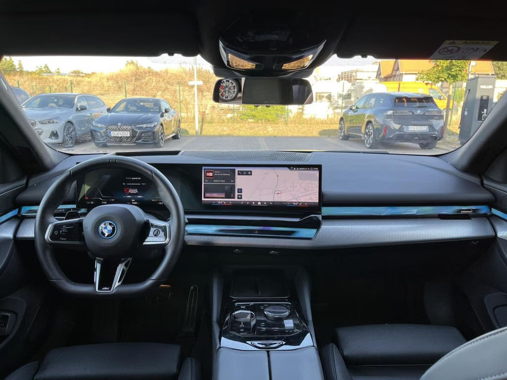 BMW i5