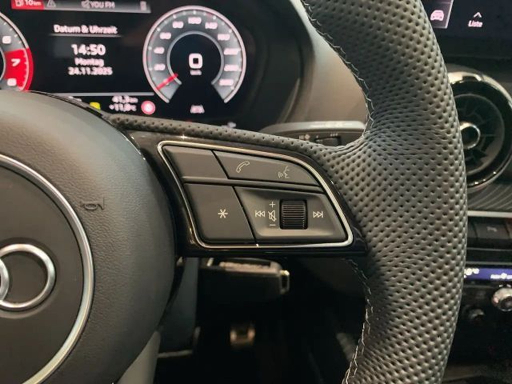 Audi SQ2