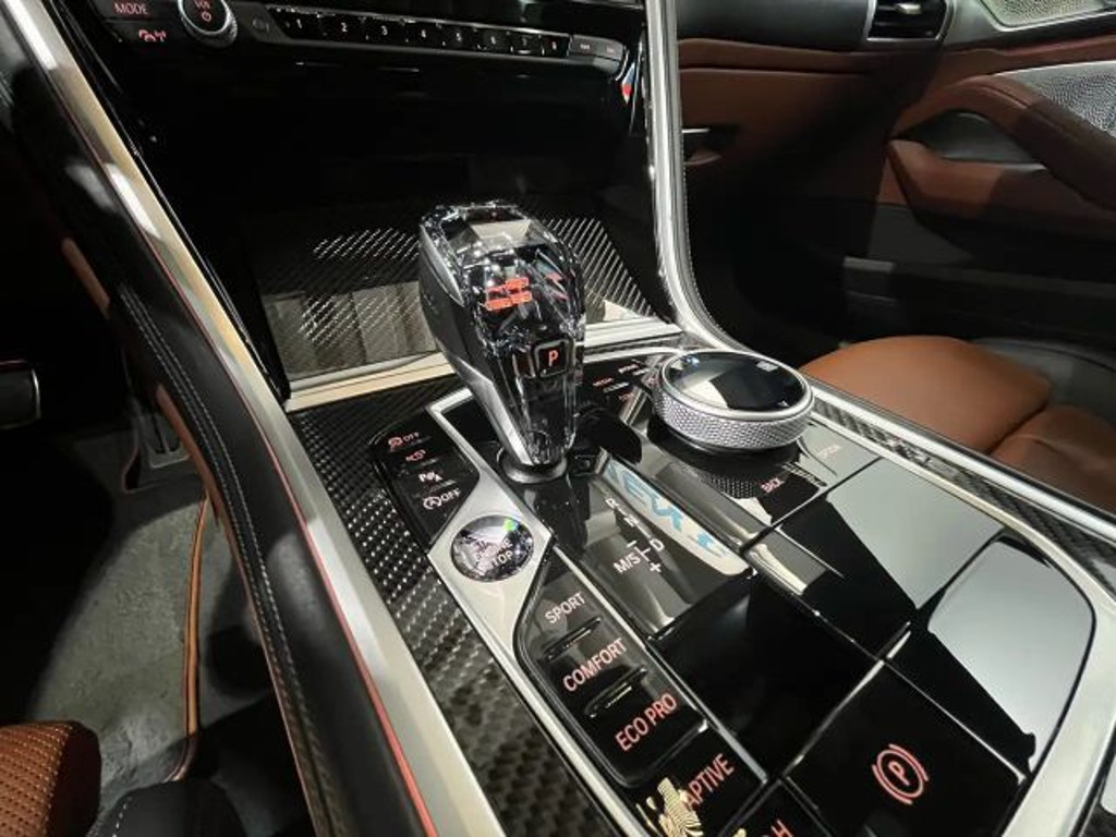 BMW M850