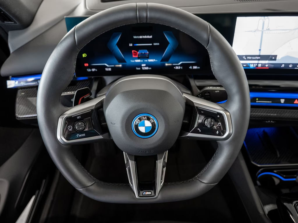 BMW i5
