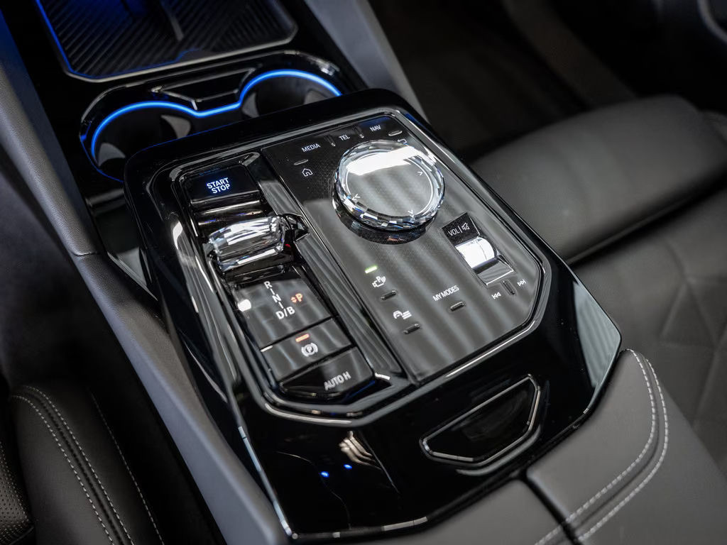 BMW i5