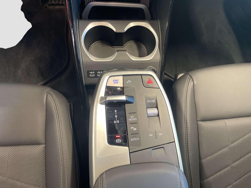BMW iX1