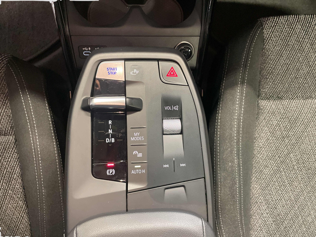 BMW iX1