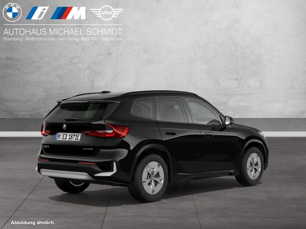 BMW iX1