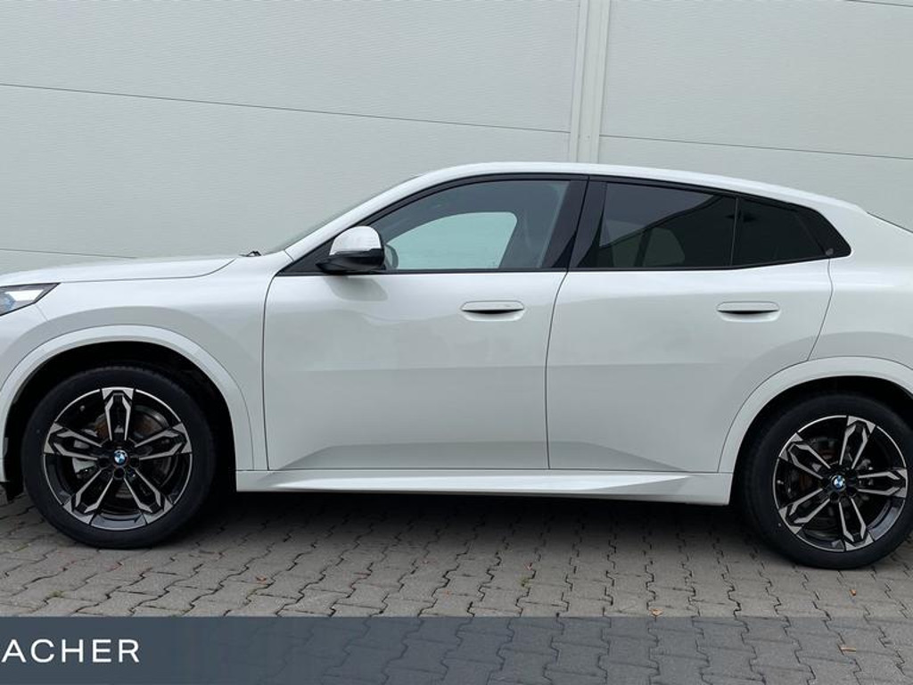 BMW iX2
