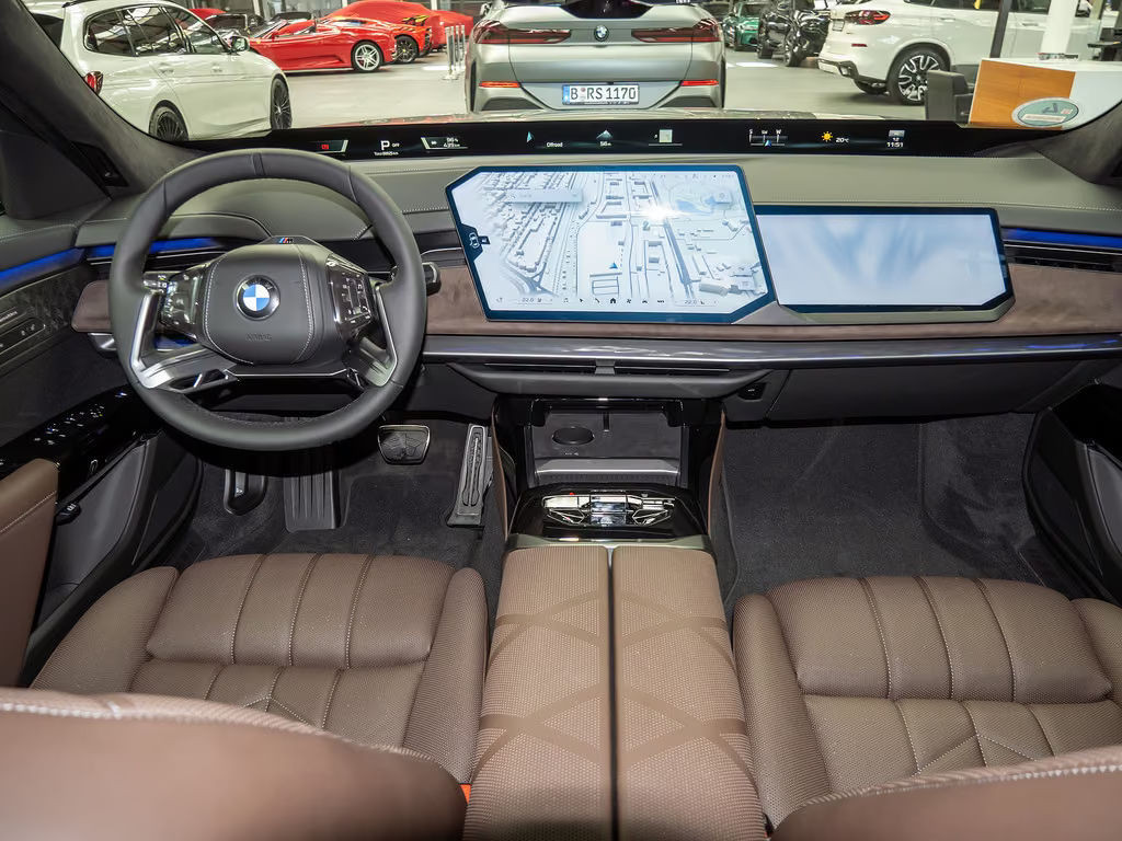 BMW i7