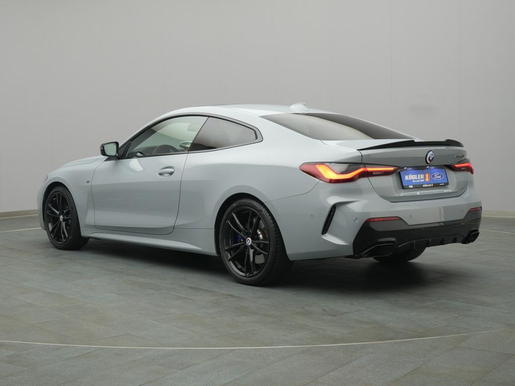 BMW M440