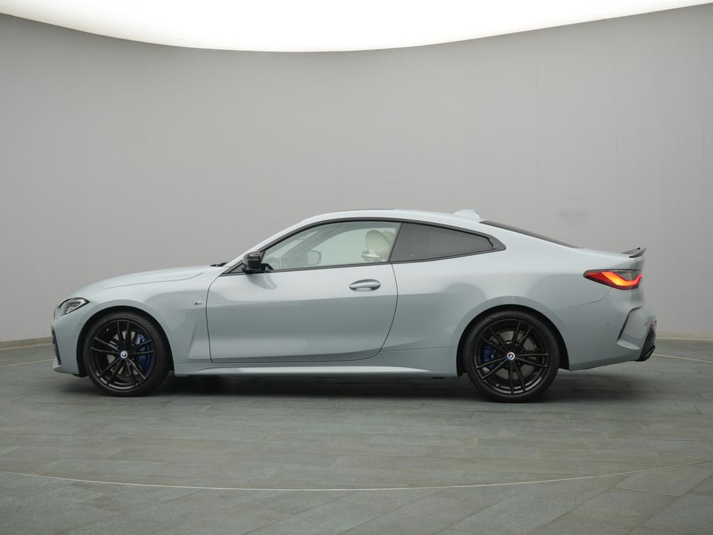 BMW M440