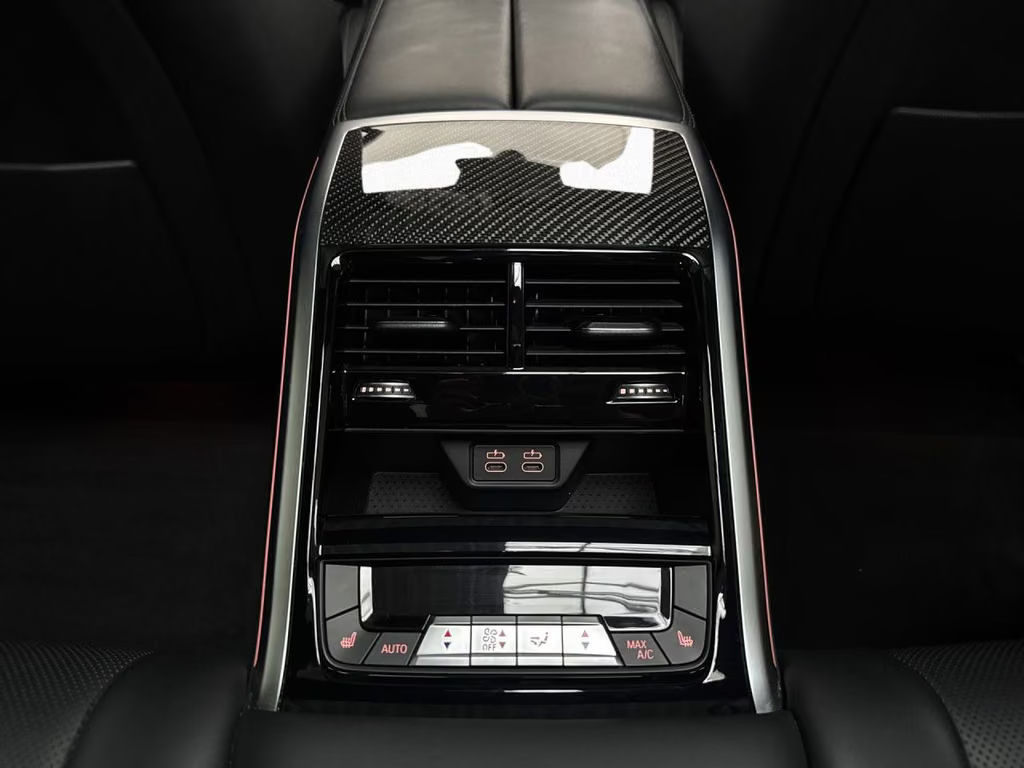 BMW M850