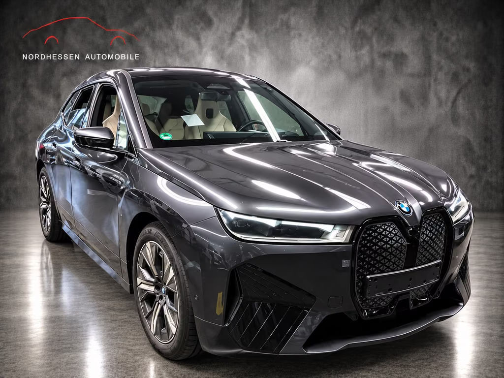 BMW iX