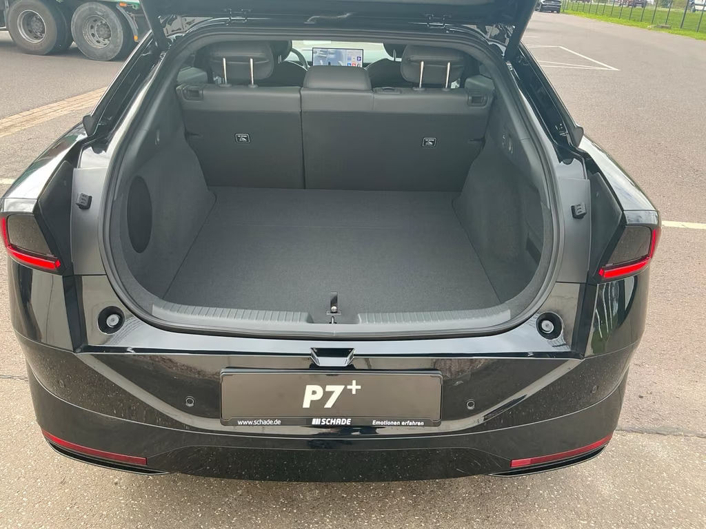 Xpeng P7