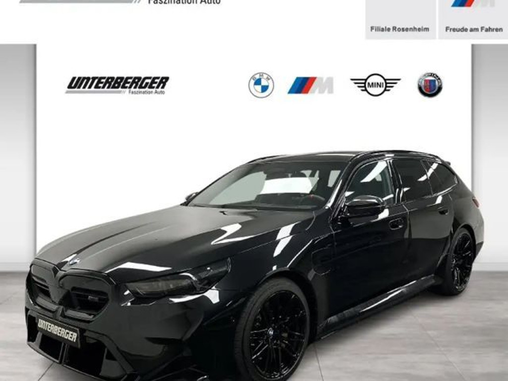 BMW M5 Touring Ultimate Pack. Carbon Bremse AHK Driv. Ass
