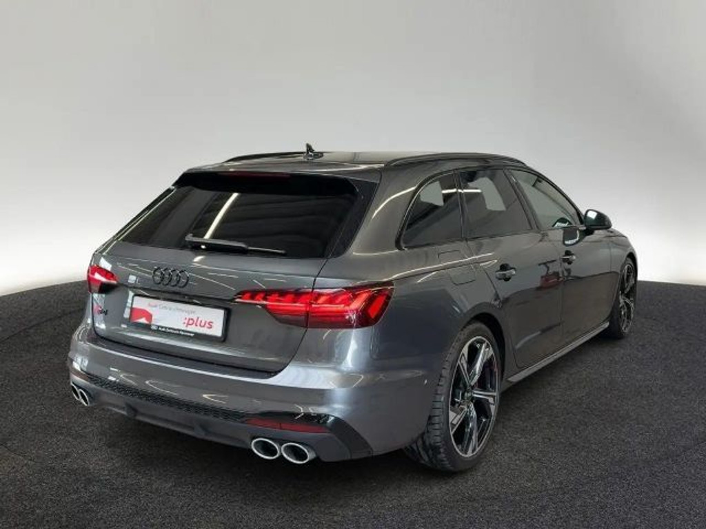 Audi S4